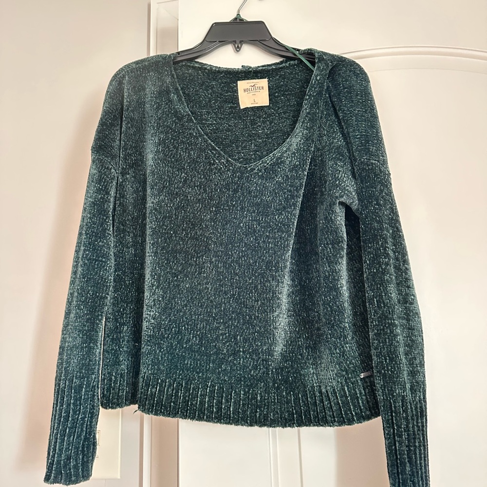 Hollister Dark Knit Pullover